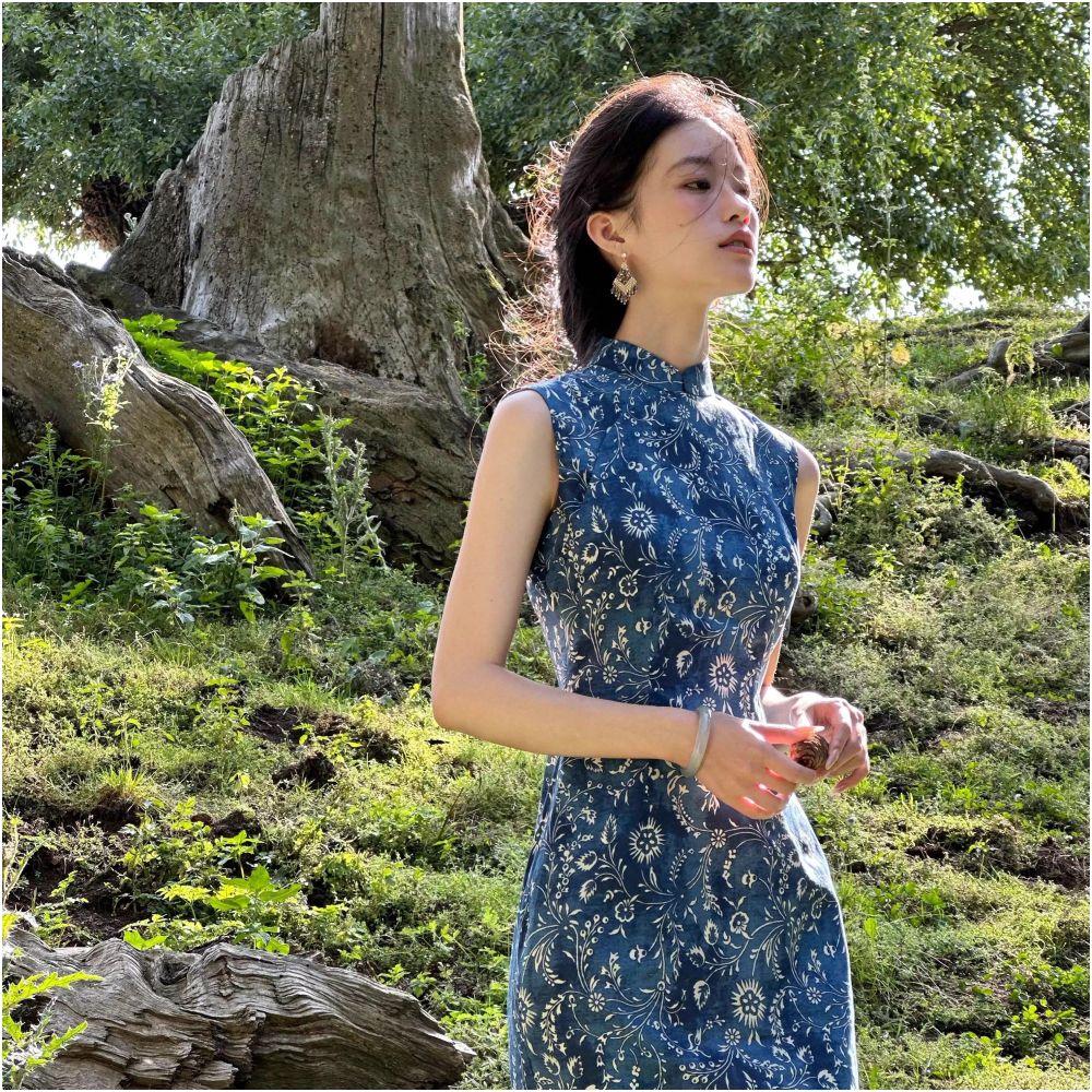 Ti Ti smoked blue Hong Kong style retro sleeveless improved long cheongsam Chinese style long skirt temperament dress image 1
