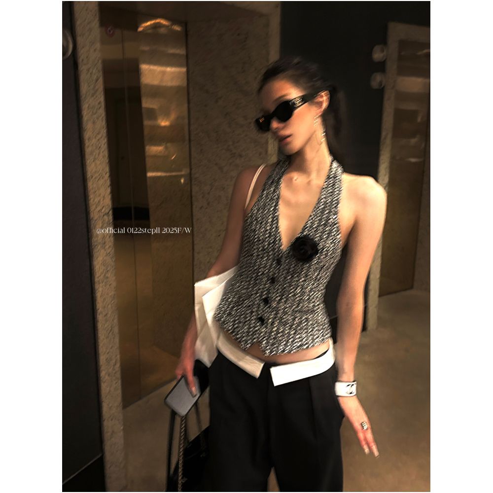 0122stepll Paris Chanson Chanel style halter neck vest high end slim fit backless V neck camisole top for women image 4