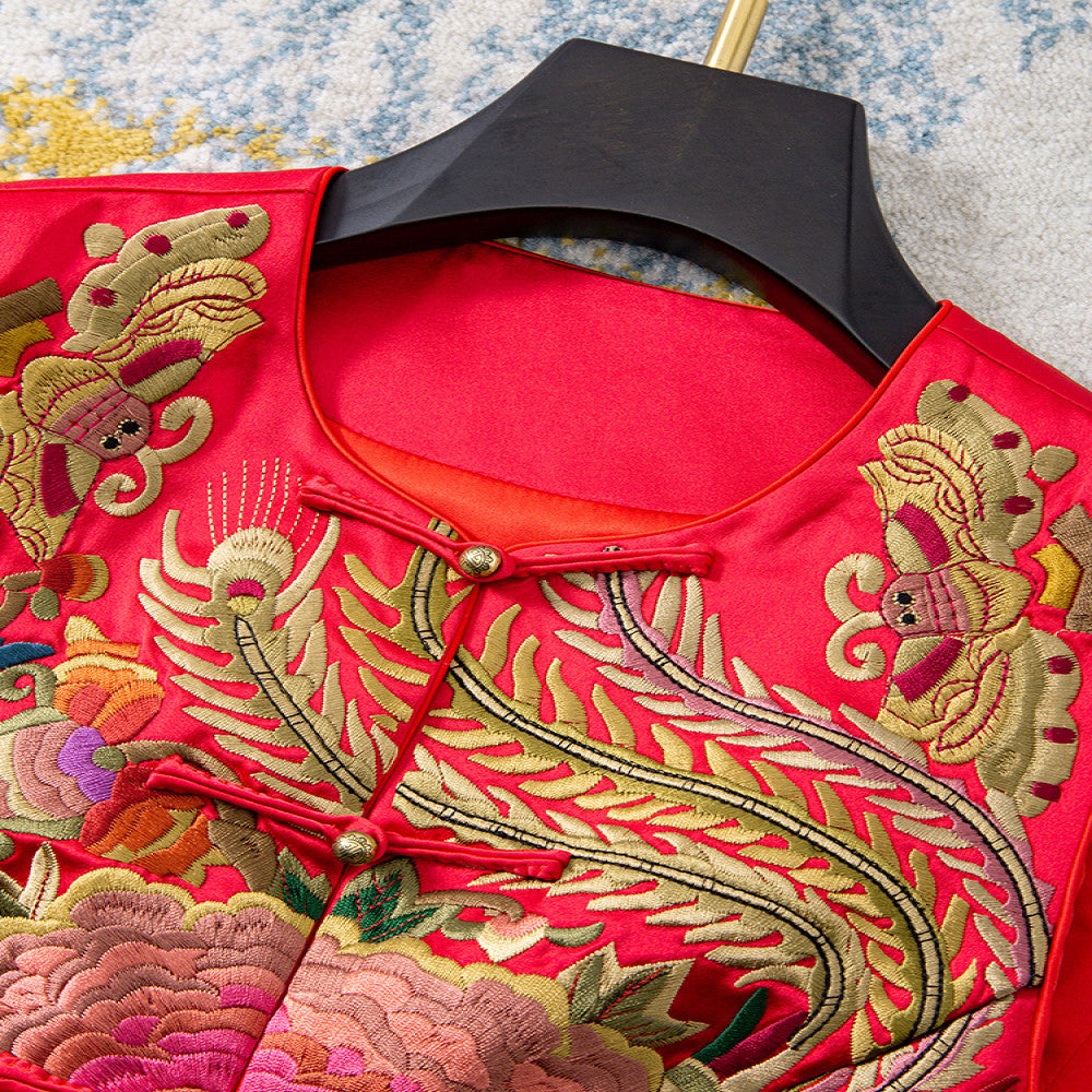 High grade red new Chinese style embroidered acetate vest for women to wear as a loose and lazy Spring Festival greeting dress for mothers image 2