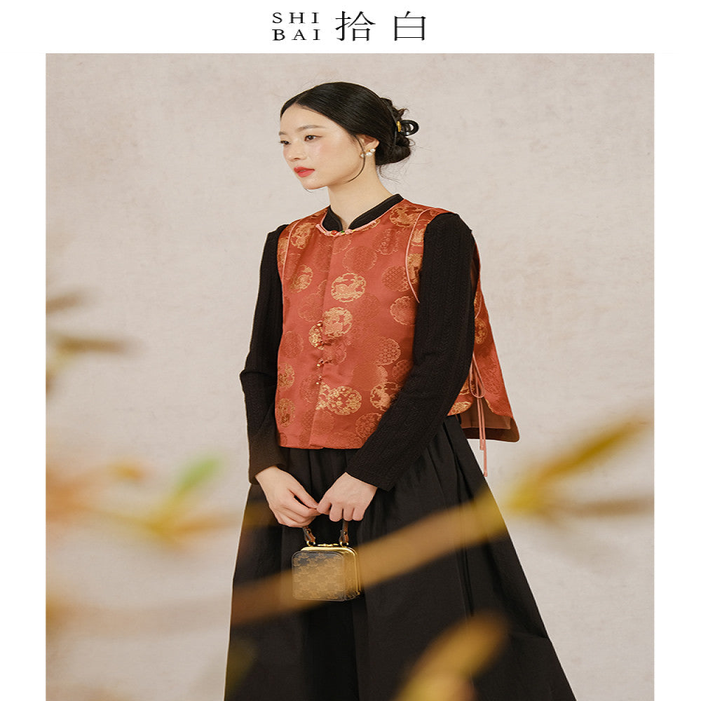 SHIBAI s new Chinese style vest for women in spring and autumn original design Chinese style woven brocade jacquard buckle vest image 2