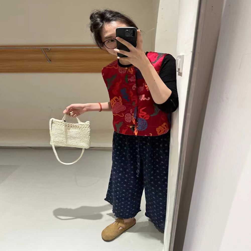 Retro new Chinese satin velvet red vest vest vest women s autumn new style high end floral wide leg pants set image 3