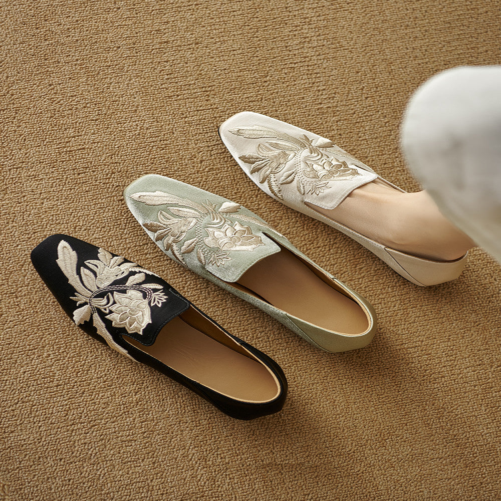 New Chinese embroidery shallow mouth flat sole single shoe for women with soft sole comfortable Chinese style paired with qipao design niche temperament socialite image 0