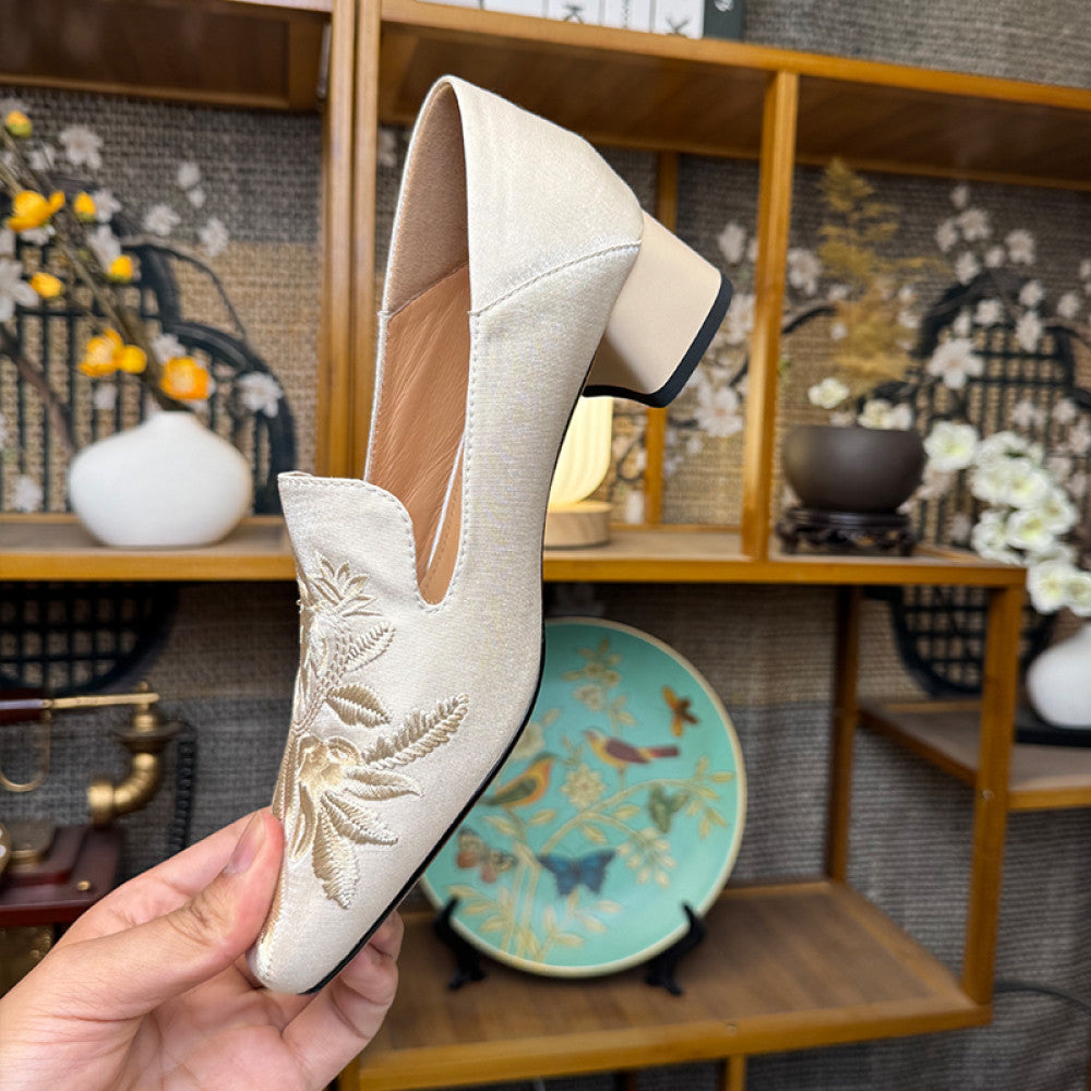 ASAYA-3803: Embroidered Floral Flats – Effortless Charm for Every Step 🌸✨