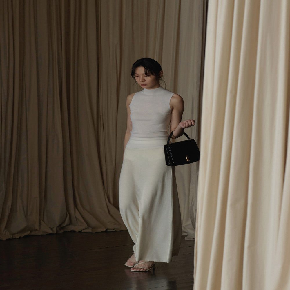 Summer temperament elegant seamless Yangtze all wool 60S semi high neck slim fit base sweater image 1