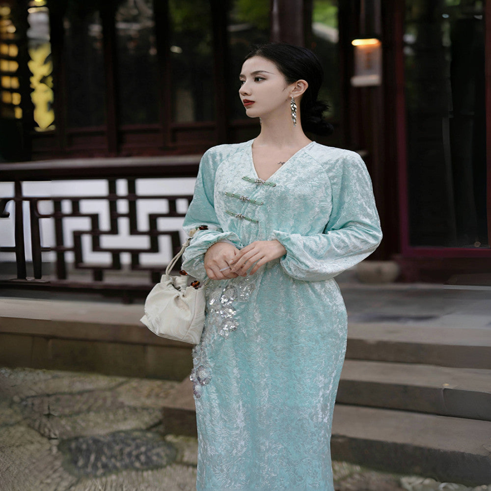 Chengyu Gaoding Shuyu New Chinese Heavy Industry Thorn Jade Green Heavy Industry Gold Velvet Pressed Flower Plate Button Dress image 17