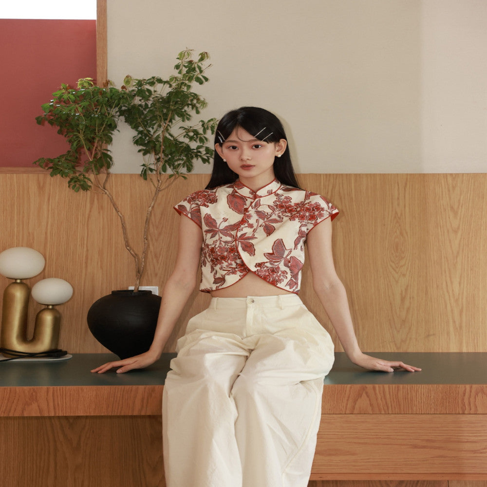 New in June CHARMMY YE New Chinese style stand up collar red jacquard short top image 1