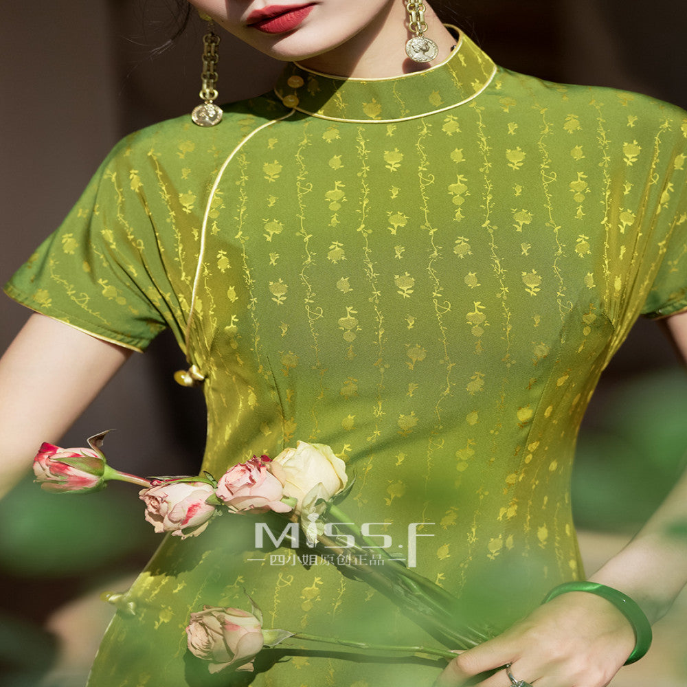 Four Miss Beautifully Improved Green New Chinese Graduation Dress Cheongsam Women 2025 New Summer Youth Style Daily image 2