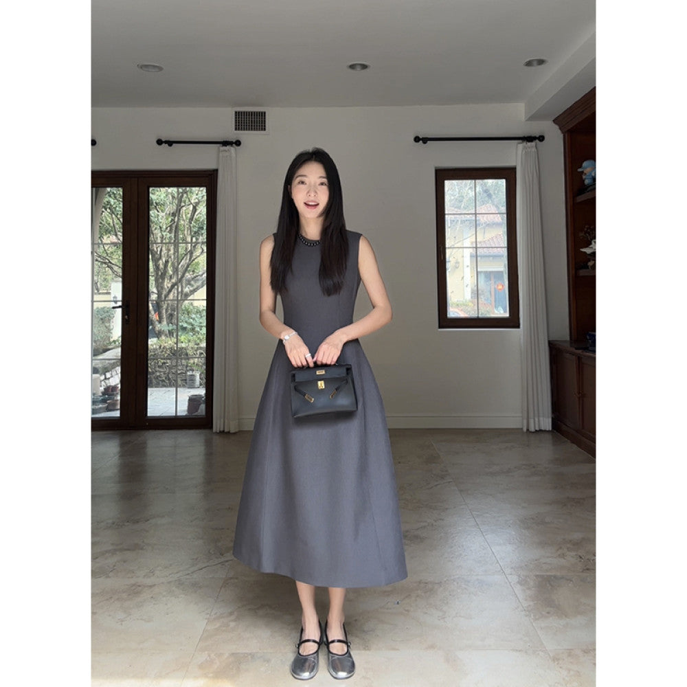 Guo Jiunian s temperament is that of a socialite with sleeveless waist and slimming vest She is wearing a princess dress and a summer new suit dress image 135