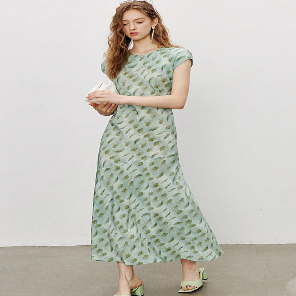 Different from the market version 1OO silk double crepe dress with small cap sleeves asymmetrical bias cut and waisted mulberry silk printed dress image 2