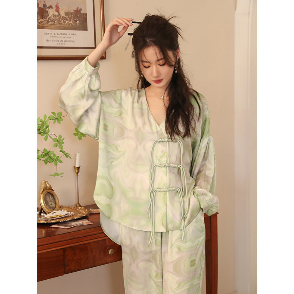 The world in the oil painting Daily Gtra Spring and Autumn New Chinese style V neck Buckle Loose Waiver Set image 10