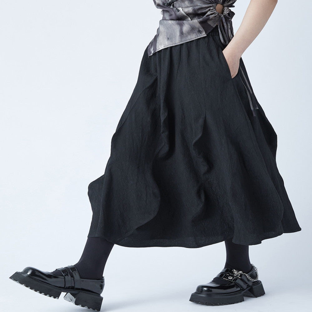 Original designer s black irregular half skirt for women in autumn and winter deconstructing waves and stitching medium length A line skirt image 16