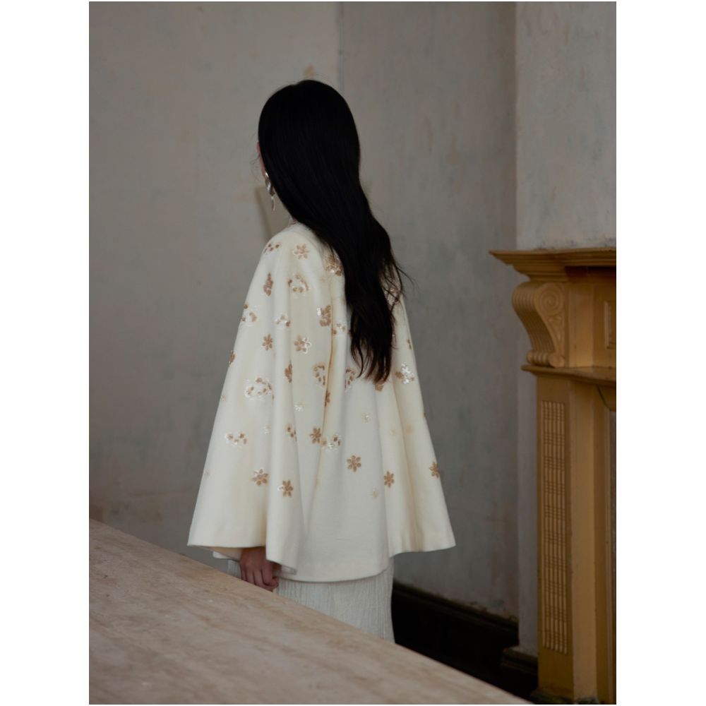 Vintage style heavy duty bead embroidery 100 wool cape style woolen coat image 4