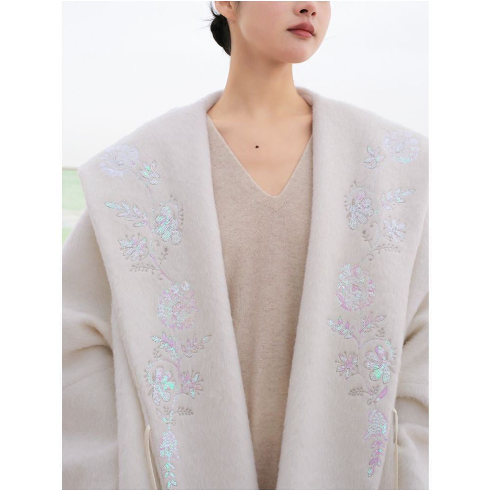 Alpaca wool heavy industry iridescent bead embroidery milk white short cloak jacket image 3
