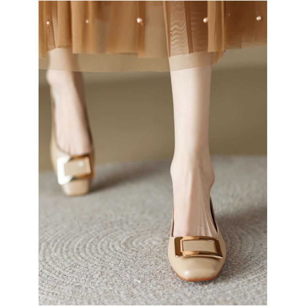 Store manager s own funds Versatile Off white square toe comfortable and non tiring feet flat bottomed metal buckle shallow mouth single shoe for women image 3