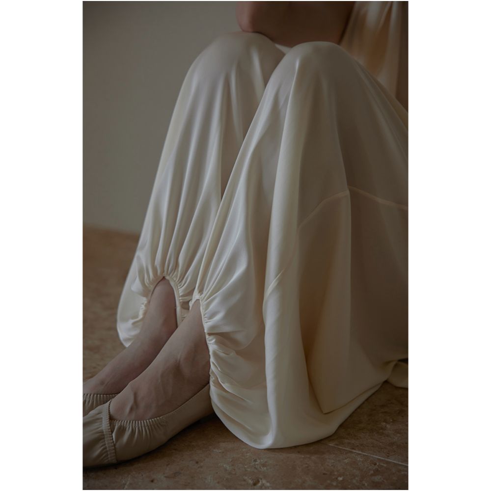 The cool feeling of flowing clouds and water in communal memory Mulberry silk with a drooping sensation loose cuffs and wrinkled lantern pants image 6