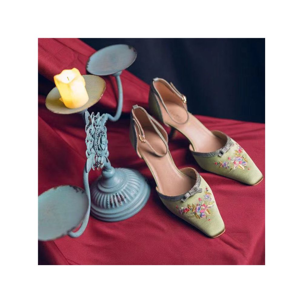 Queen Vintage Embroidered Chinese Style Series Lotus Purple Silk Embroidered Retro Square Head Low Heel Cheongsam Sandals image 30