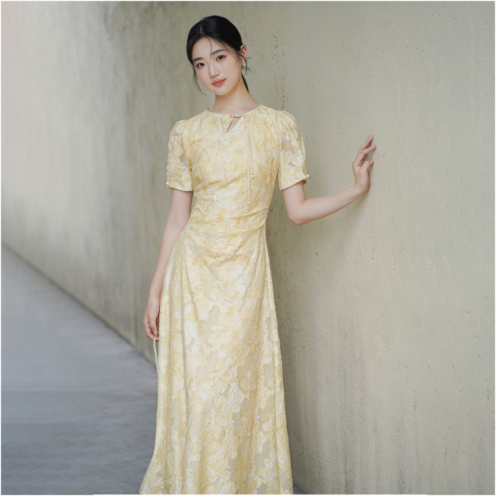 New Chinese style dress for women in the summer of 2025 with a sense of luxury featuring cut flowers waist cinching elegant and improved cheongsam image 14