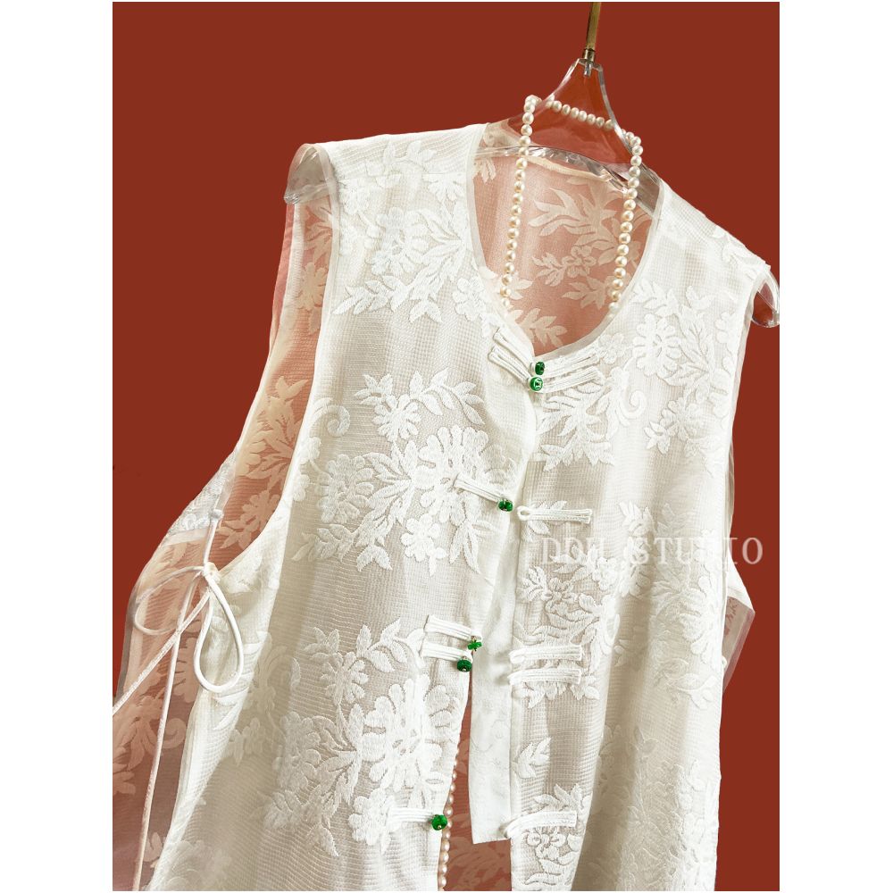 New Chinese style silk organza jacquard loose vest improved design lace up buttoned waistcoat top image 2