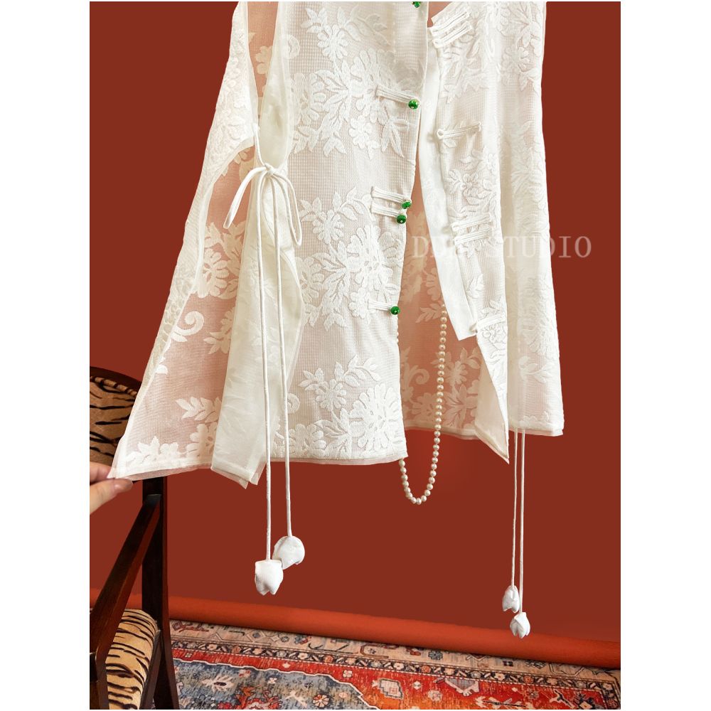 New Chinese style silk organza jacquard loose vest improved design lace up buttoned waistcoat top image 3