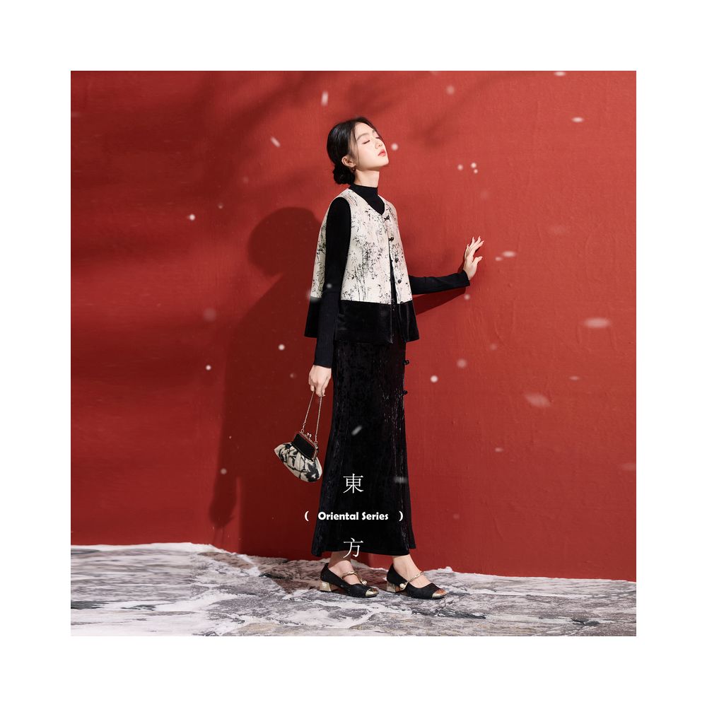 Three color wind shaking green bamboo 2025 autumn and winter new style new Chinese style thermal storage cotton vest jacket women s vest C image 8