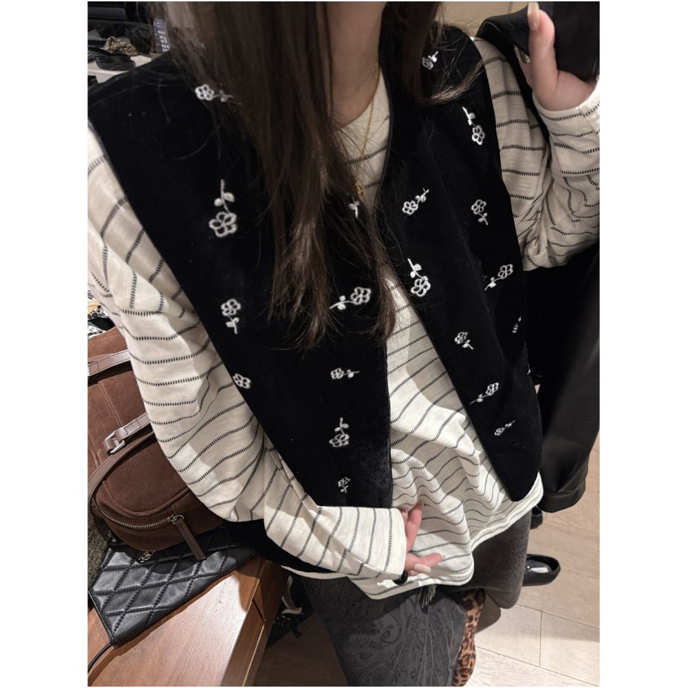 Fancy Embroidered Velvet Vest Women s 2025 Autumn New Style Atmosphere Sleeveless Design Tank Top image 4