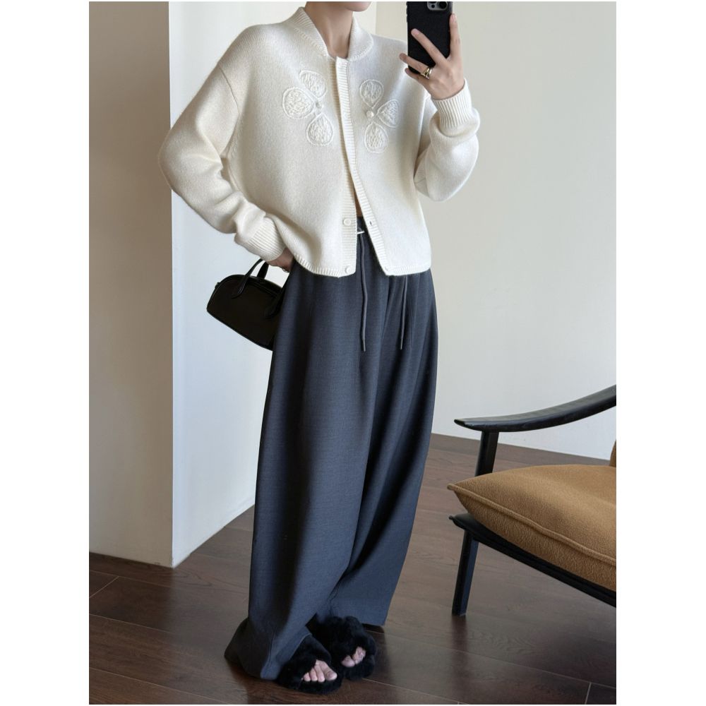 WANG light oxygen sensation German aircraft heavy industry embroidery embroidery soft wool knitted cardigan top image 4