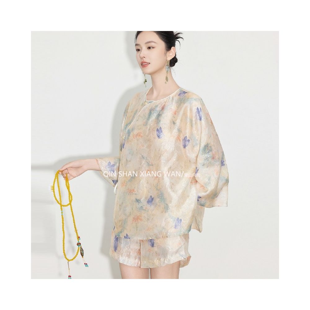 Fengxin Summer Light Chinese Style New Chinese Style Aging Jacquard Top Exquisite Western Style Loose Shorts Two Piece Set image 5