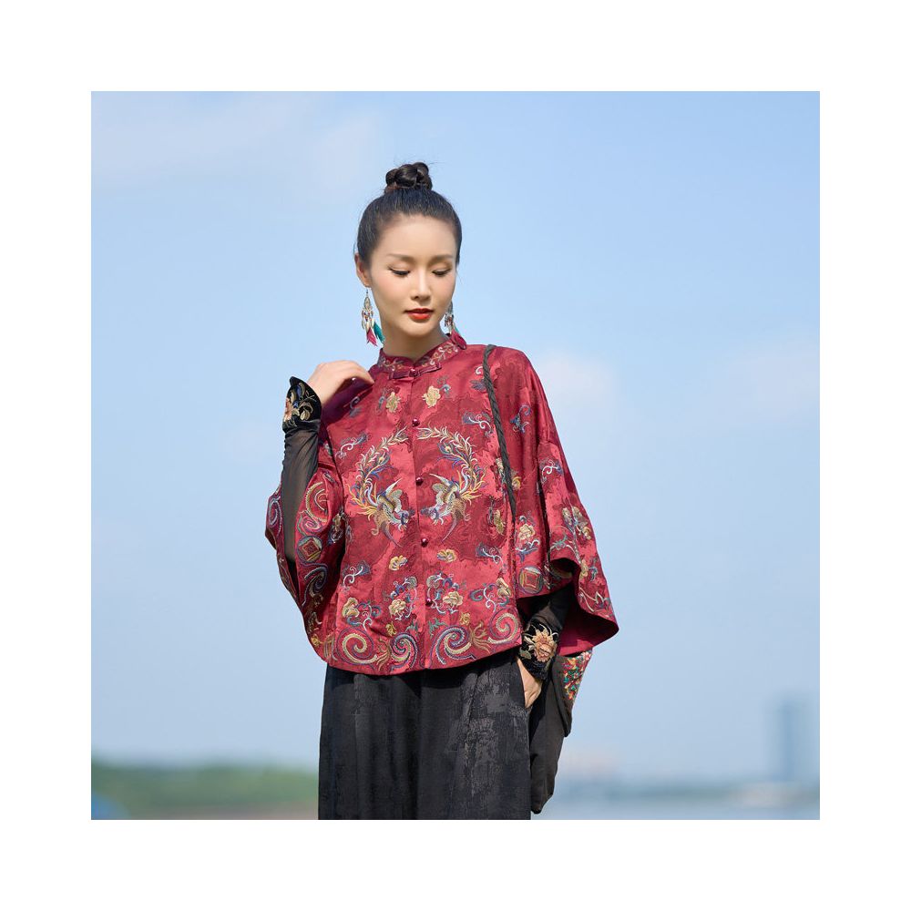 2025 Ethnic Style Autumn Winter New Cape Shawl Top for Women High End Heavy Embroidery Jacquard Satin Wedding Dress image 3