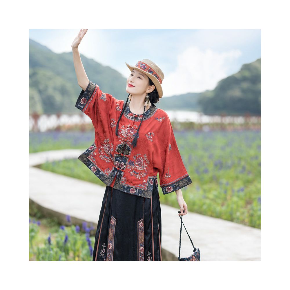 ASAYA5836 – Heritage Bloom Embroidered Jacket 🌺🖤