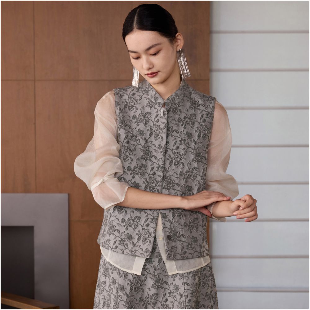 Ruyi Lianyun Xitang Winter Style Small Stand Collar Jacquard Vest Women s New Chinese Style Jade Buckle External Wearing Camry Shoulder image 2