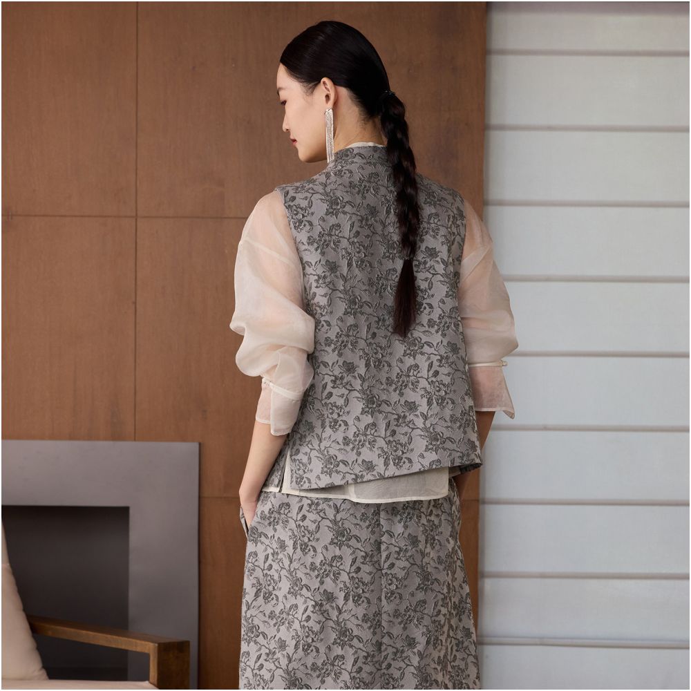 Ruyi Lianyun Xitang Winter Style Small Stand Collar Jacquard Vest Women s New Chinese Style Jade Buckle External Wearing Camry Shoulder image 4