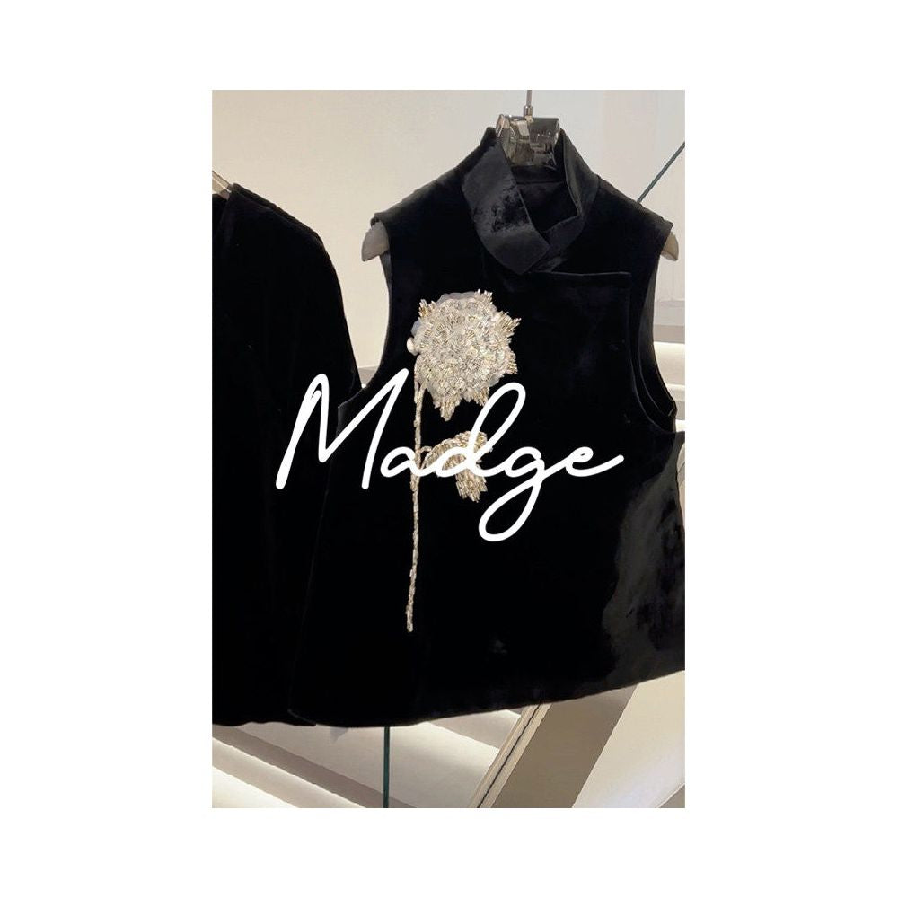 S Andro Madge 2026 Spring New Style New Chinese Luxury Black Embroidered Flower Sleeveless Top for Women image 0