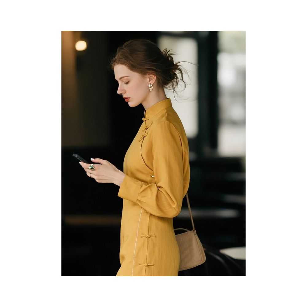 New Chinese style Chinese style unique and super beautiful temperament elegant 2025 autumn yellow long sleeved buckle waist cinched dress for women image 3