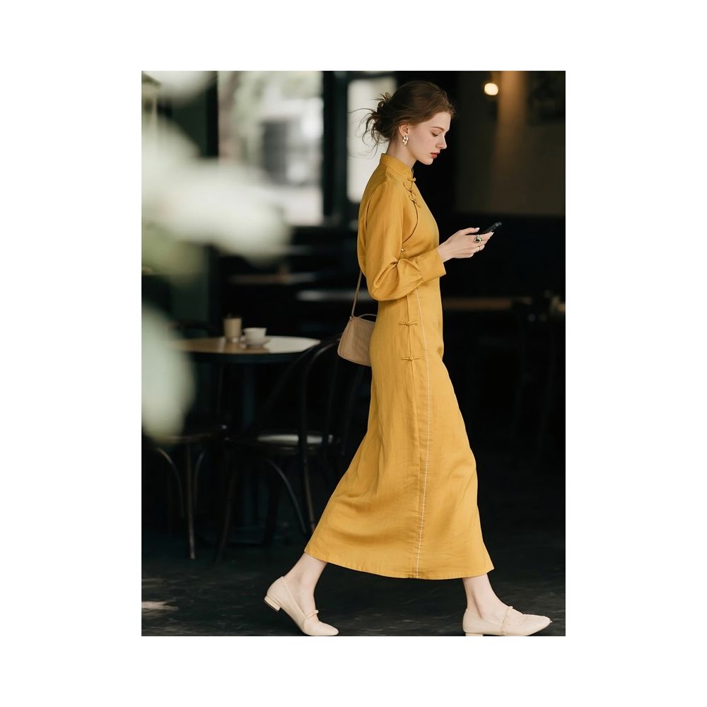 New Chinese style Chinese style unique and super beautiful temperament elegant 2025 autumn yellow long sleeved buckle waist cinched dress for women image 0