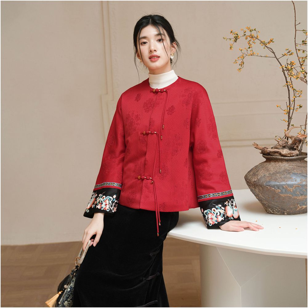 Chinese style red jacket for women in the autumn and winter of 2025 new Chinese retro jacquard style loose top image 3