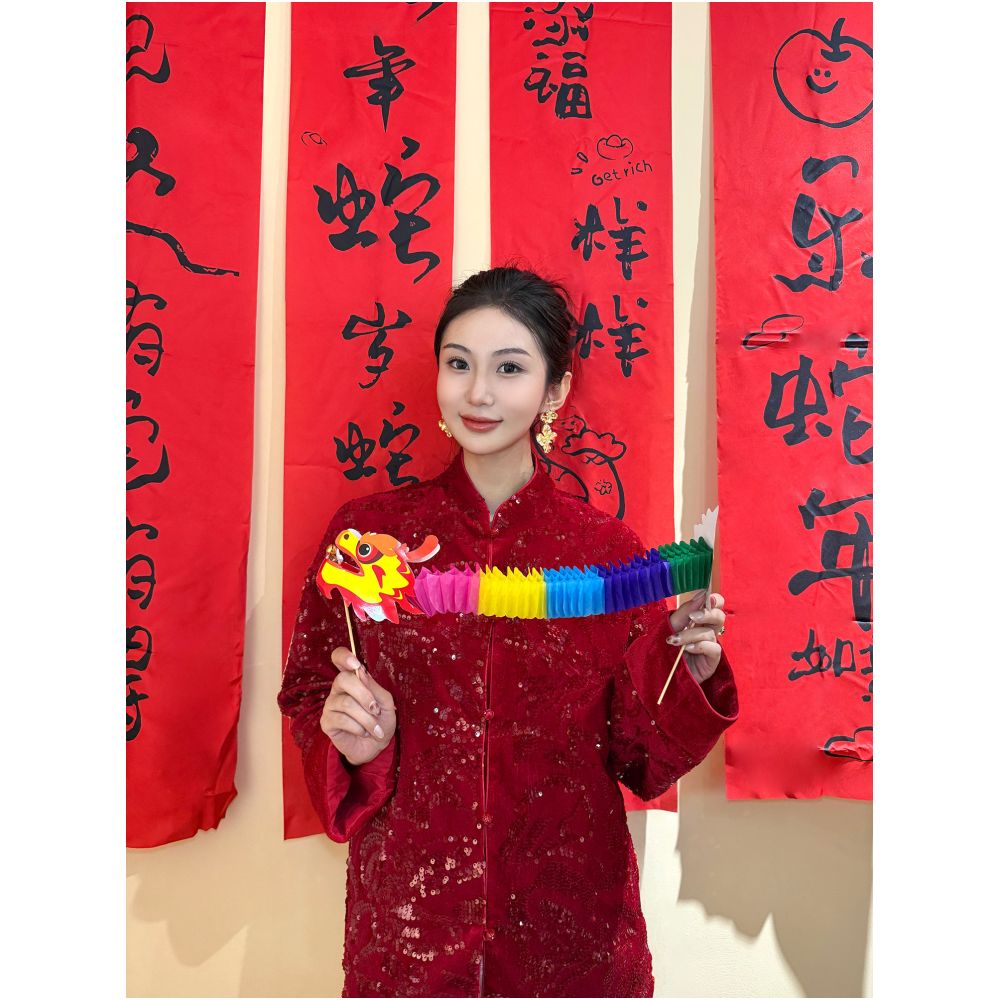 Red sequined coat women s new Chinese style heavy industry embroidery improved Tang style cotton jacket cotton jacket top for Christmas and New Year s Eve image 3