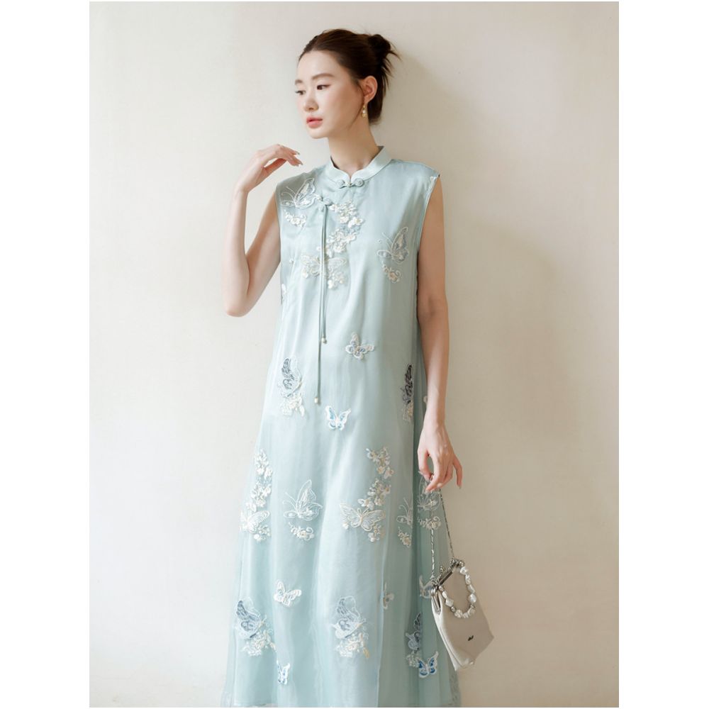 New Chinese style dress for women in the summer of 2025 loose fitting sleeveless with a Chinese style temperament Improved cheongsam with slanted placket and buckle image 1
