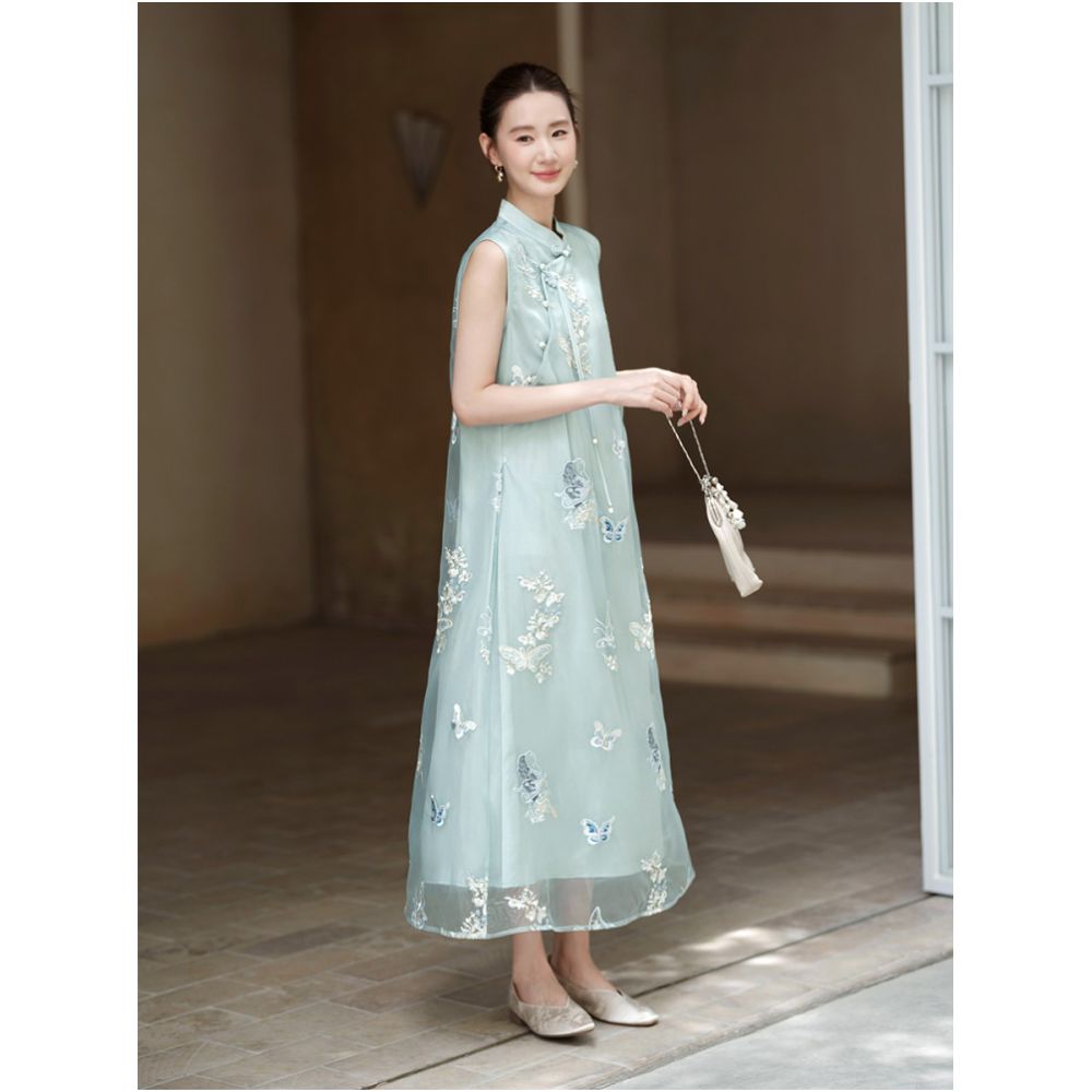 New Chinese style dress for women in the summer of 2025 loose fitting sleeveless with a Chinese style temperament Improved cheongsam with slanted placket and buckle image 2