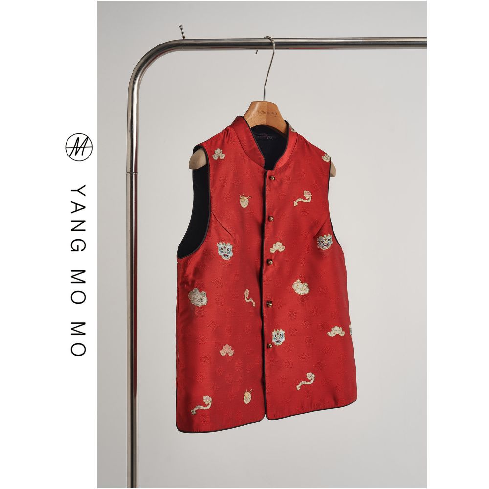 New Chinese style Chinese style Western style age reduction double sided wearing vest 2026 Year of the Horse zodiac year New Year battle robe standing collar and camisole for women image 1