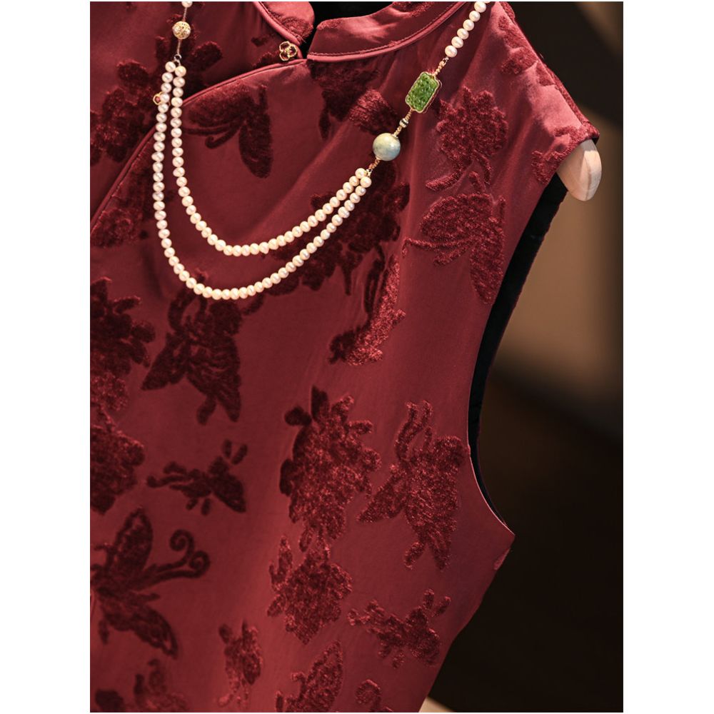 New Chinese style vest for spring 2025 red New Year s clothing Tang style vest Chinese style vest modified cheongsam retro jacket image 2