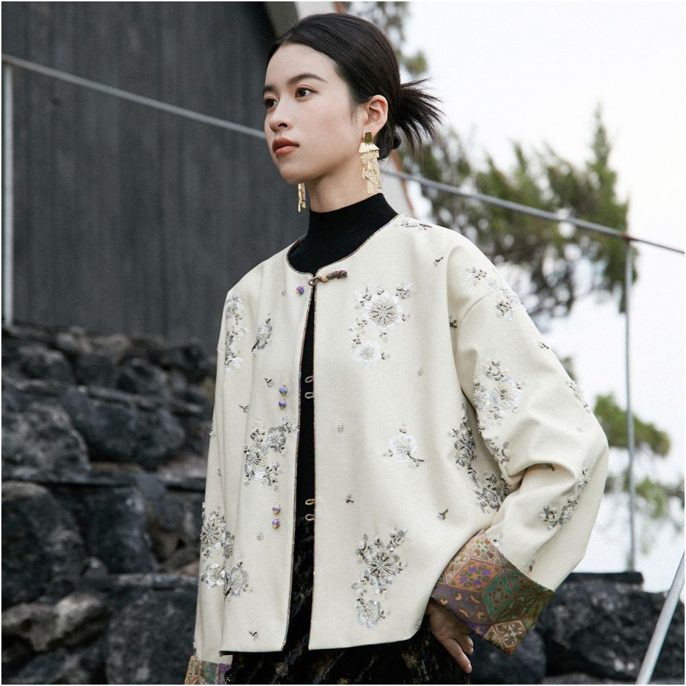 Know anytime anywhere 丨 Tibetan brocade fabric 丨 New Chinese handmade nail bead embroidered leather jacket for women image 1