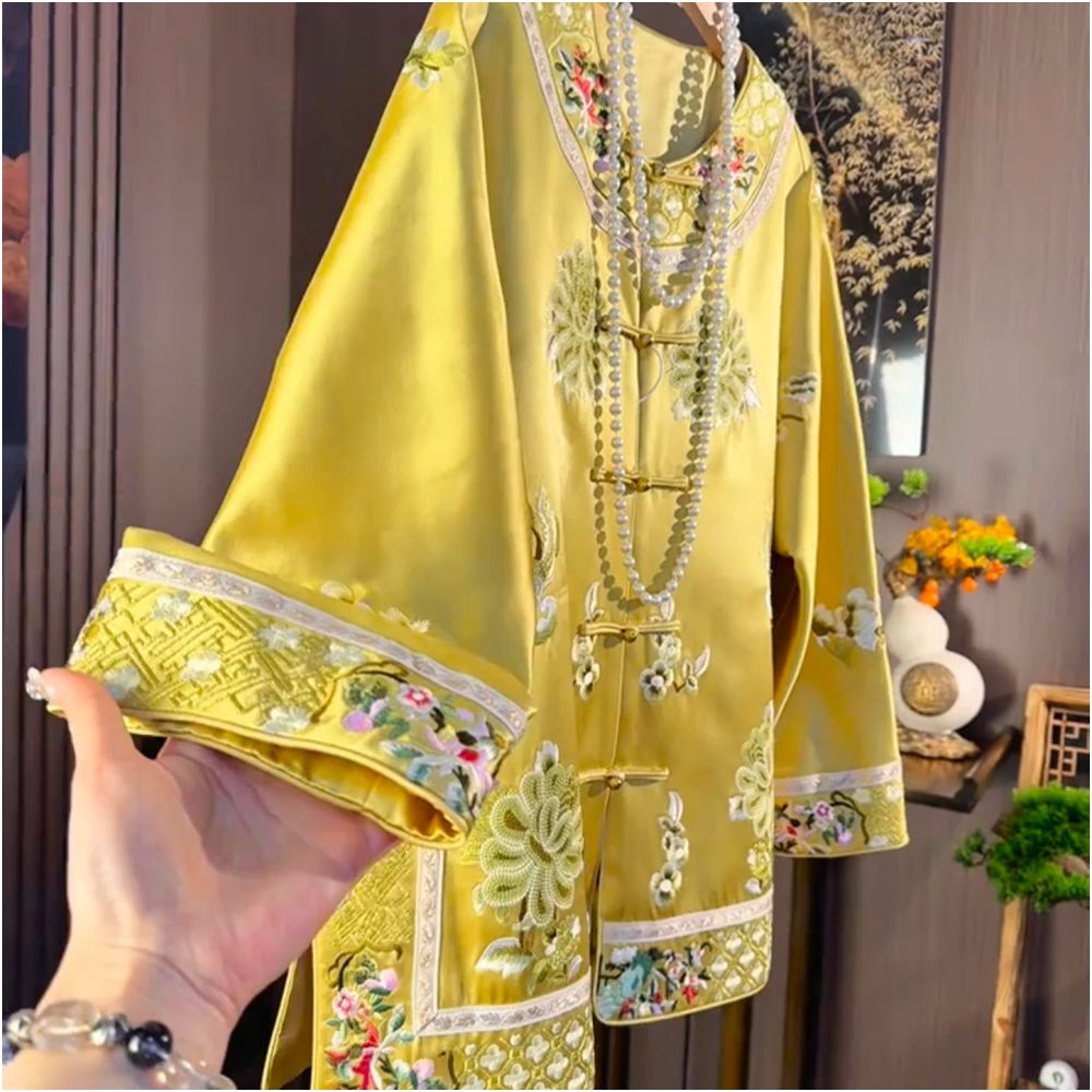 New Chinese Style Elegant Satin Embroidered Coat for Women in Autumn 2025 Large Round Collar Double Collar Plate Buckle Unique Top Trendy image 1
