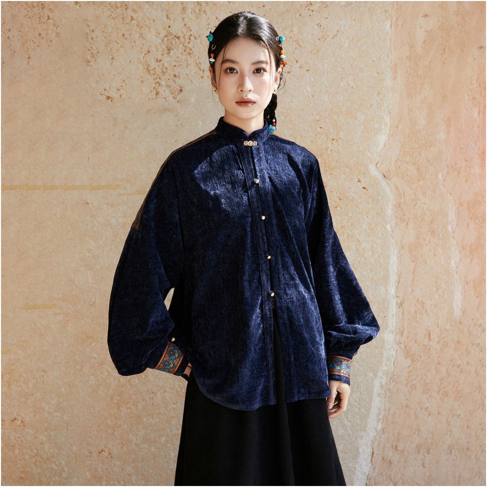 At any time in the style of Fengshagu ethnic style woven belt splicing design new Chinese style wrinkled stand up collar shirt image 2