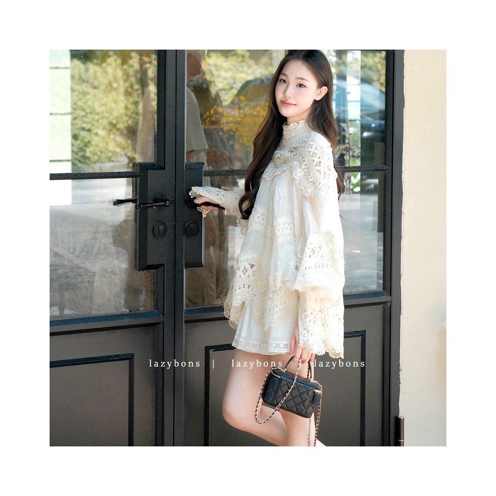 Unique and beautiful set of female swing gold socialite temperament sexy hollow out stand collar long sleeved lace shirt half skirt two piece set image 3