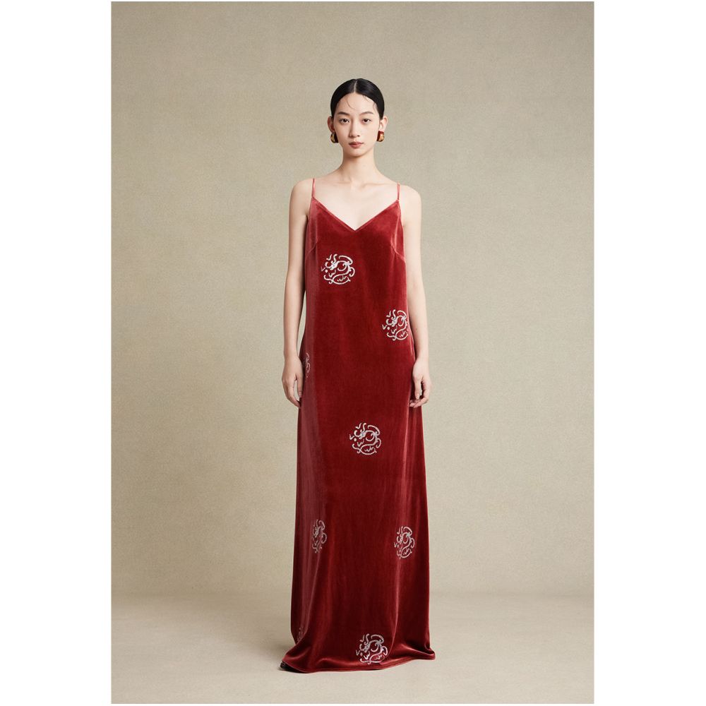 Read the 12th Hualong the Year of the Loong New Chinese Retro Style Red Dragon Pattern Hot Drill Velvet Sling Skirt image 0