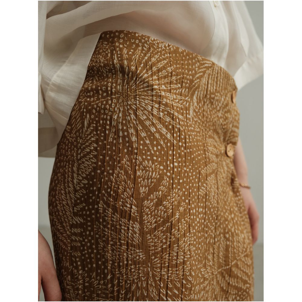 Hurry and grab this Only 20 pieces left in this last batch Resort style printed pure cotton pleated midi skirt with a chic slit and straight cut image 1
