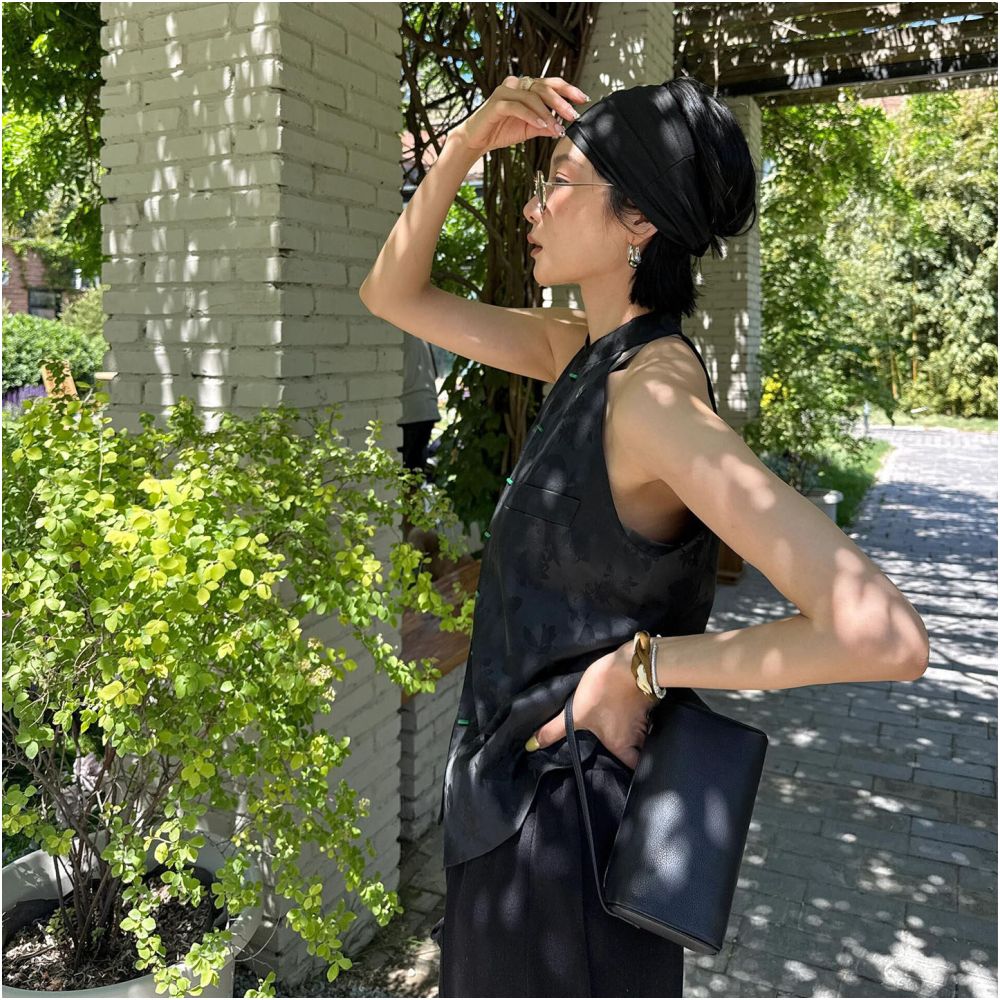 Improved new Chinese style high neck buckle cheongsam top for women in summer unique and non collision style Zen inspired jacquard shoulder digging small shirt image 2