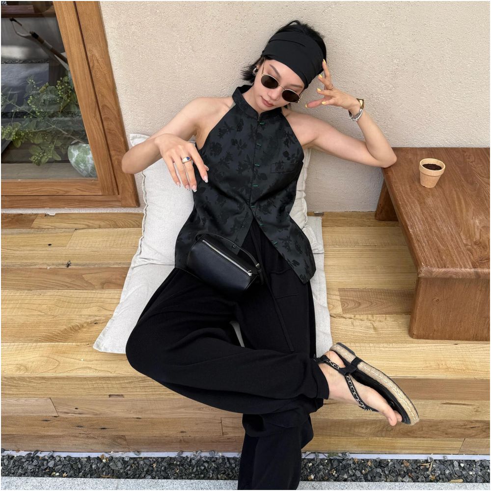 Improved new Chinese style high neck buckle cheongsam top for women in summer unique and non collision style Zen inspired jacquard shoulder digging small shirt image 3
