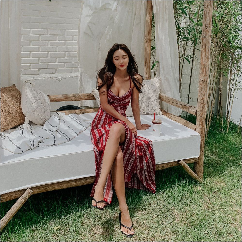 Ethnic style printed vacation dress for women beach tourism backless beach dress back strap slit over knee long dress image 0