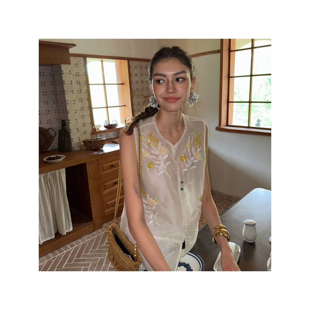 Bettychow new Chinese style silk organza translucent rice white vest Chinese style fashionable and dignified vest image 2